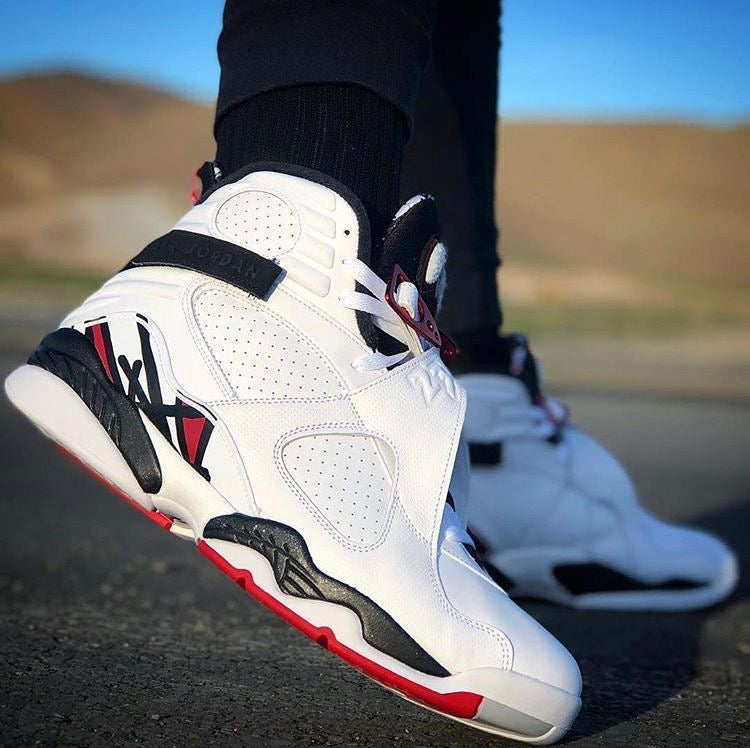 Air Jordan 8 Retro Bugs Bunny