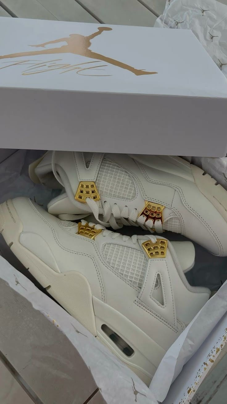 Air Jordan 4 Retro Metallic Gold Sail